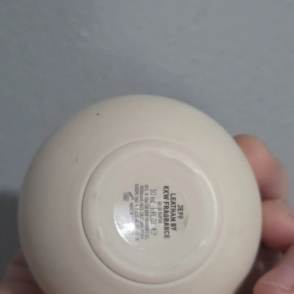 Neutral Cream Ceramic Bath & Body Jar - Picture 4 of 5